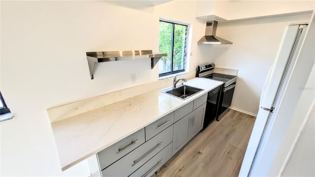 6973 MADONNA PLACE, Sarasota, FL 34243