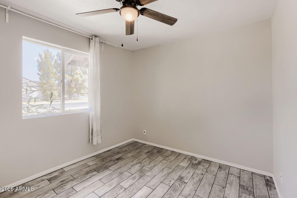 Image 15 of property listing at 95 W SAN REMO Street, Gilbert, AZ 85233