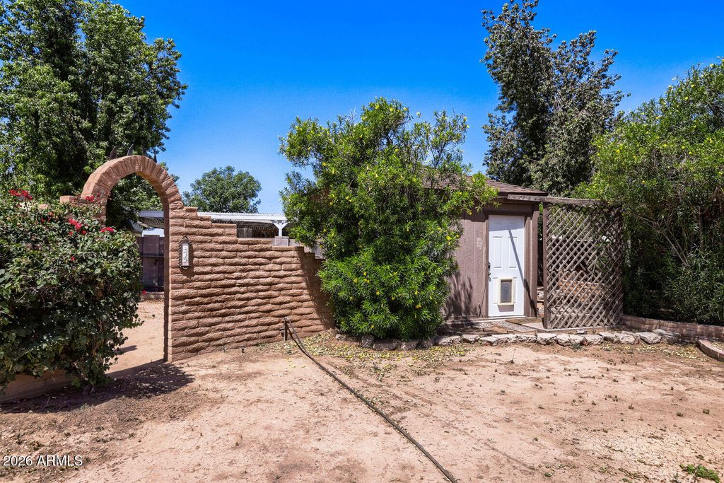 Image 20 of property listing at 95 W SAN REMO Street, Gilbert, AZ 85233