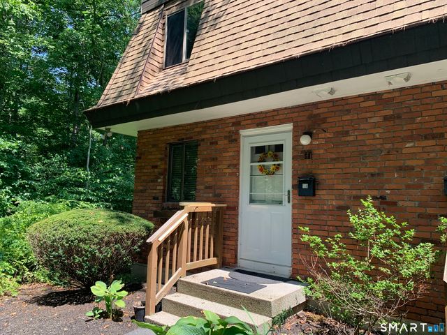 11 King Arthur Drive 5A, East Lyme, CT 06357
