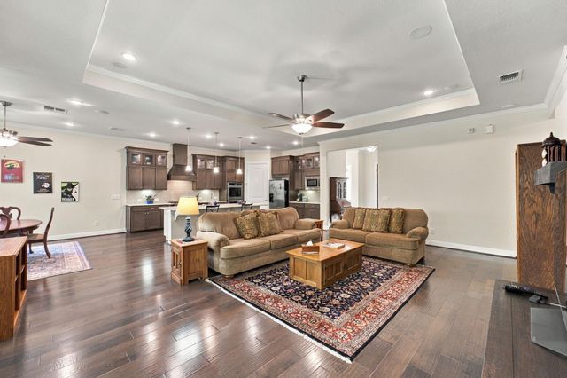 236 Appaloosa Court, The Woodlands, TX 77382