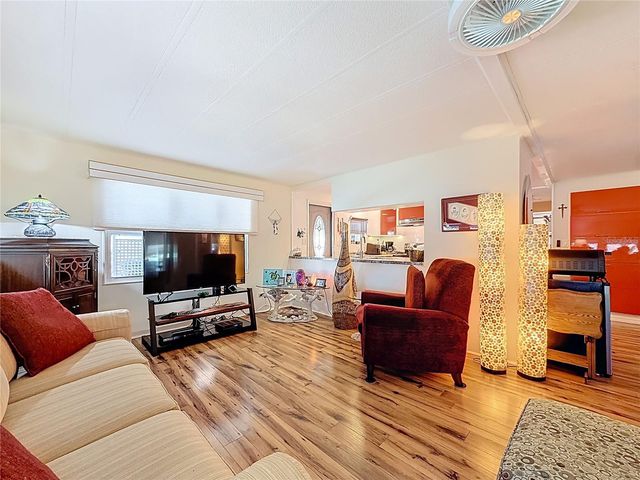 32 WILLIAM PENN WAY 1, Palm Harbor, FL 34684