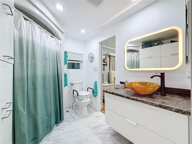 32 WILLIAM PENN WAY 1, Palm Harbor, FL 34684