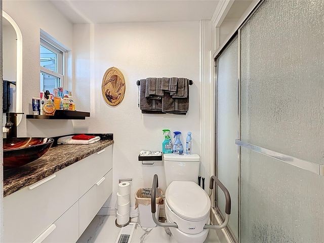 32 WILLIAM PENN WAY 1, Palm Harbor, FL 34684