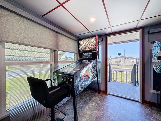 32 WILLIAM PENN WAY 1, Palm Harbor, FL 34684