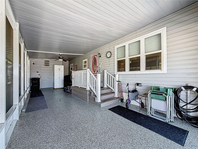 32 WILLIAM PENN WAY 1, Palm Harbor, FL 34684