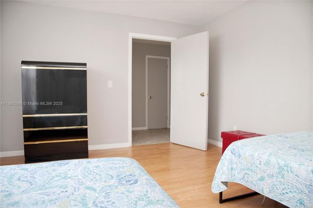 722 SE Thanksgiving Ave, Port St. Lucie, FL 34984