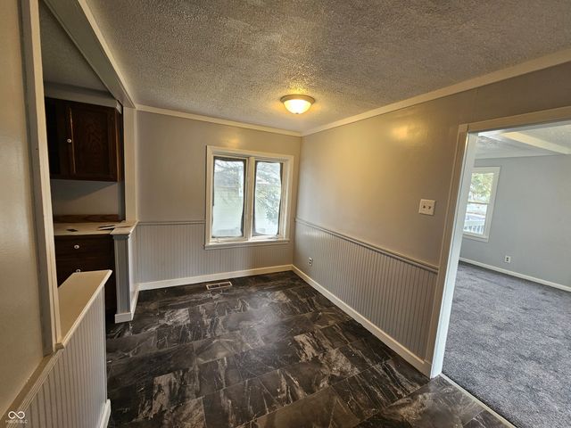 704 W Madison Street, Alexandria, IN 46001