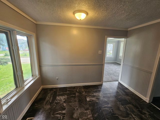 704 W Madison Street, Alexandria, IN 46001