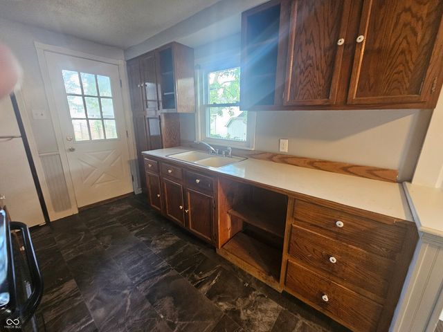 704 W Madison Street, Alexandria, IN 46001