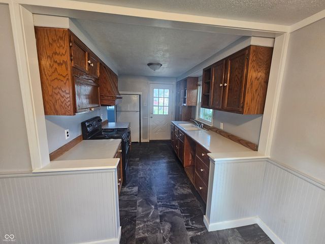 704 W Madison Street, Alexandria, IN 46001
