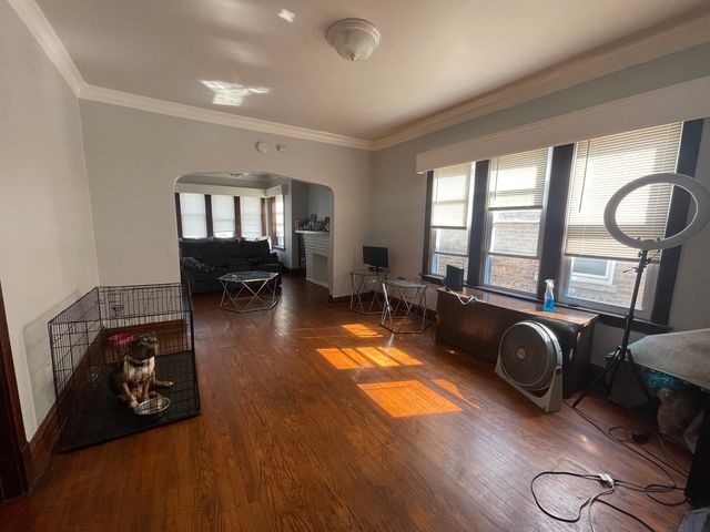 3815 W Diversey Avenue, Chicago, IL 60647