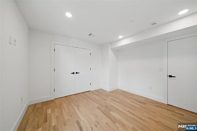 11 W Railroad Avenue 2, Tenafly, NJ 07670