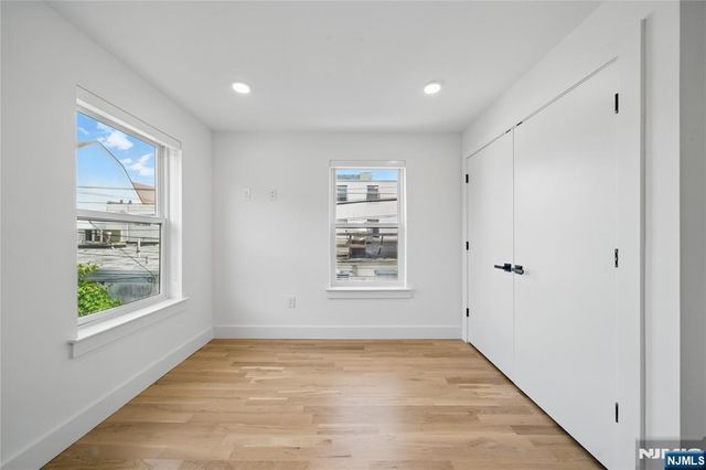 11 W Railroad Avenue 2, Tenafly, NJ 07670
