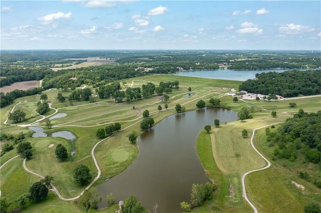 54 Enchanted Lane, Linn Valley, KS 66040