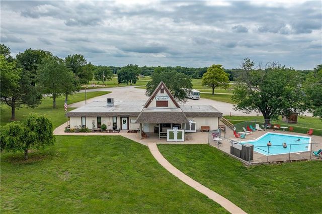 54 Enchanted Lane, Linn Valley, KS 66040