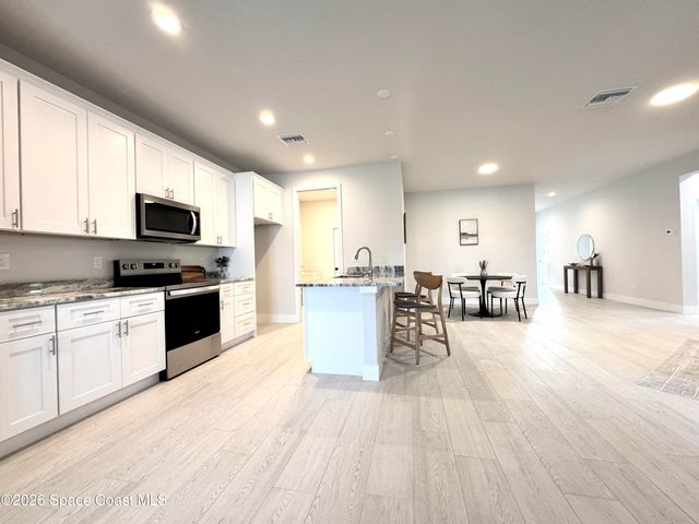 1854 Amberwood Drive SE, Palm Bay, FL 32909