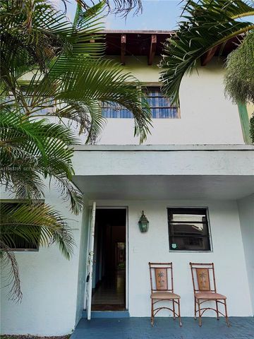 3911 Farragut Street, Hollywood, FL 33021