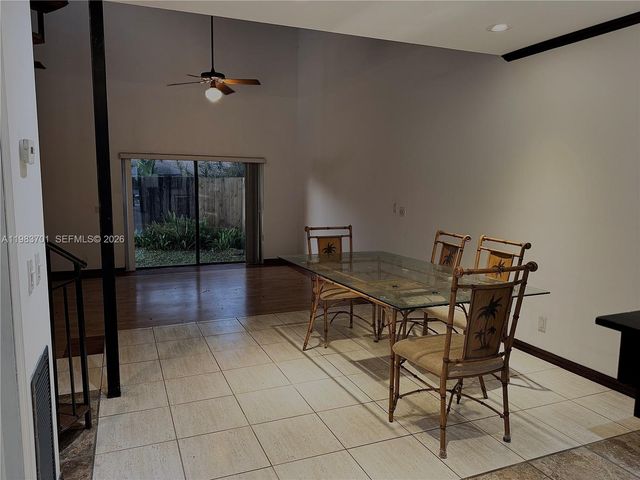 3911 Farragut Street, Hollywood, FL 33021