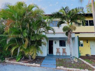 3911 Farragut Street, Hollywood, FL 33021