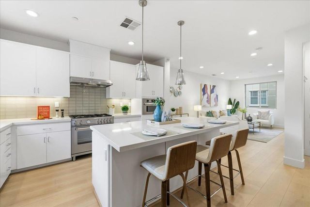 270 Ariana Place, Mountain View, CA 94043