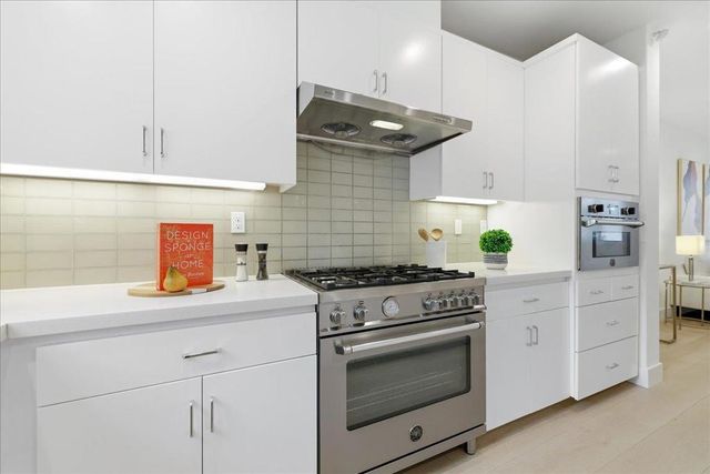 270 Ariana Place, Mountain View, CA 94043