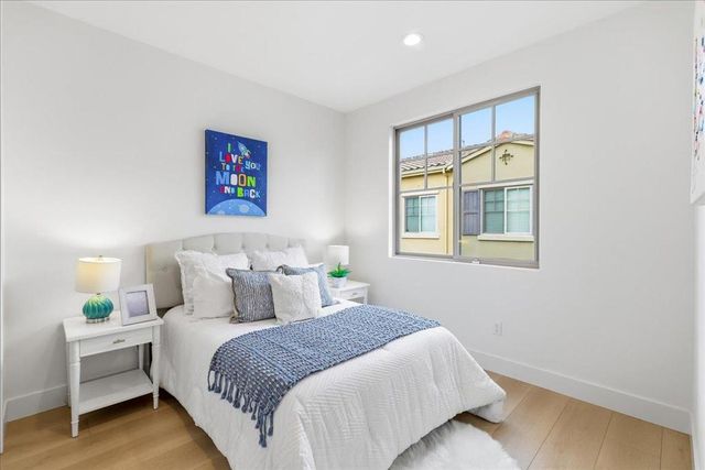 270 Ariana Place, Mountain View, CA 94043