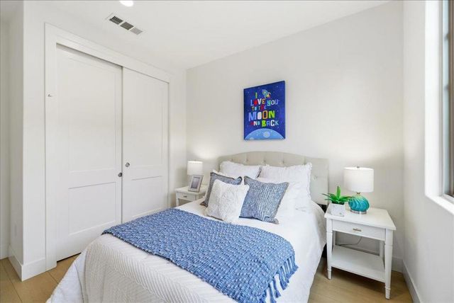 270 Ariana Place, Mountain View, CA 94043