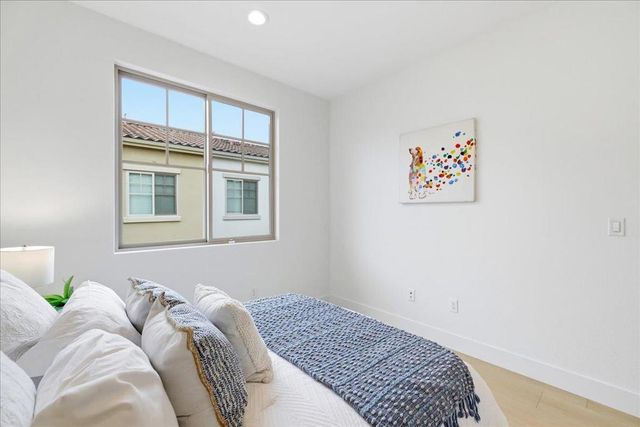 270 Ariana Place, Mountain View, CA 94043