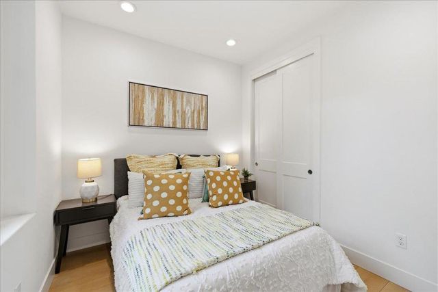 270 Ariana Place, Mountain View, CA 94043