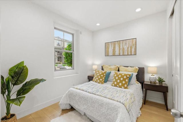 270 Ariana Place, Mountain View, CA 94043