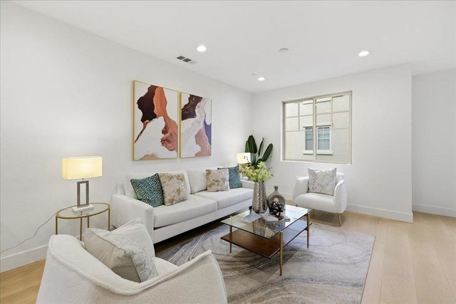 270 Ariana Place, Mountain View, CA 94043