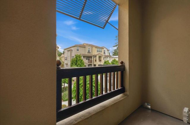 270 Ariana Place, Mountain View, CA 94043