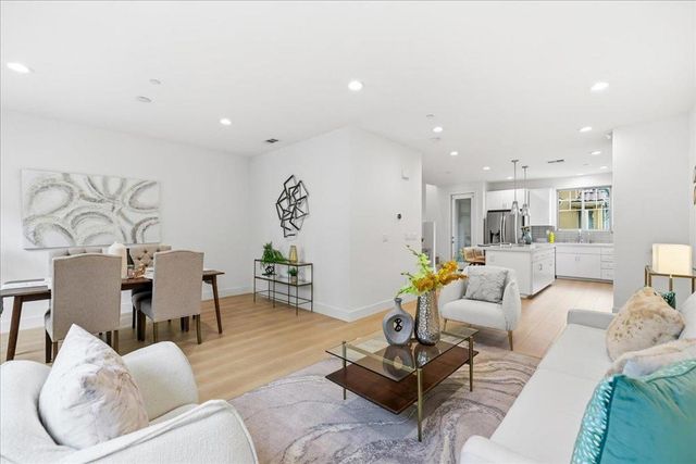 270 Ariana Place, Mountain View, CA 94043
