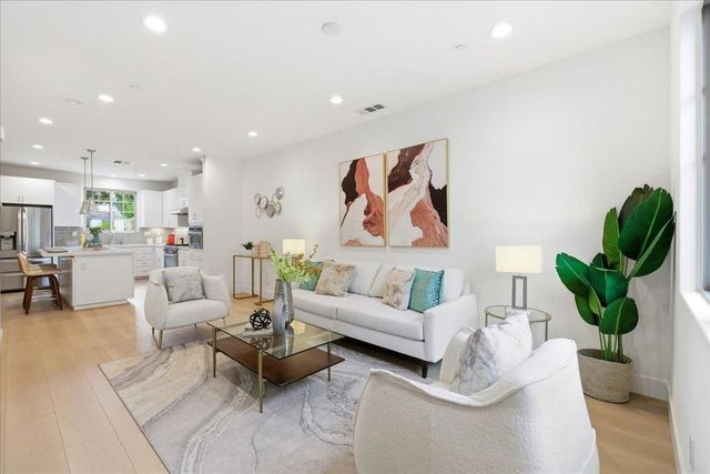 270 Ariana Place, Mountain View, CA 94043
