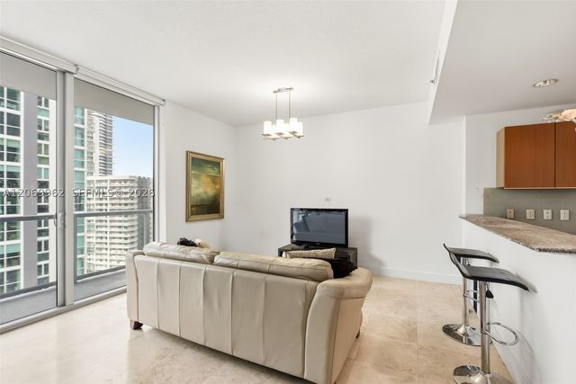 1050 Brickell Ave 2112, Miami, FL 33131