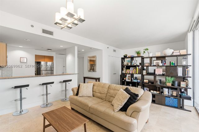 1050 Brickell Ave 2112, Miami, FL 33131