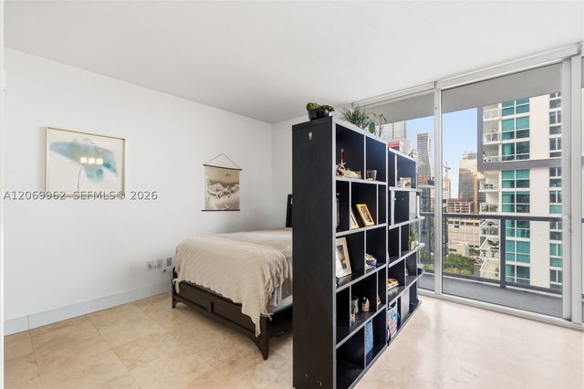 1050 Brickell Ave 2112, Miami, FL 33131