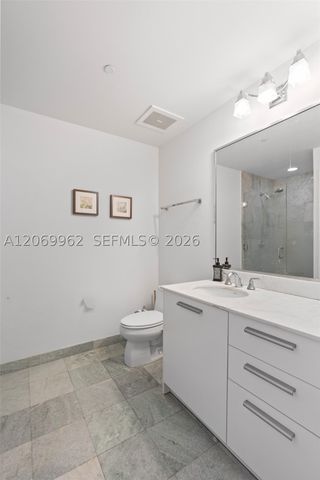 1050 Brickell Ave 2112, Miami, FL 33131