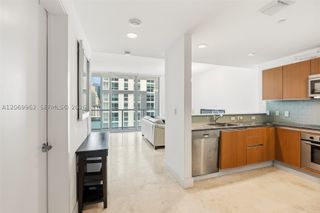 1050 Brickell Ave 2112, Miami, FL 33131