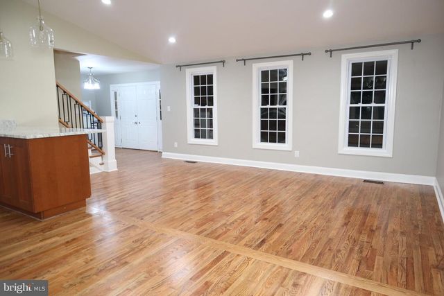 12618 PRESTWICK DR, Fort Washington, MD 20744