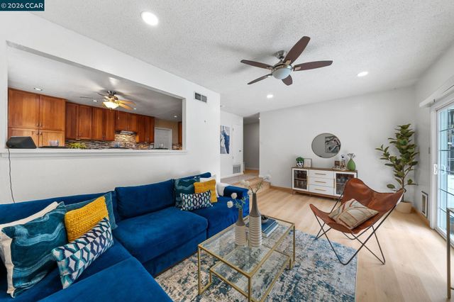 1948 Rainier Dr, Martinez, CA 94553