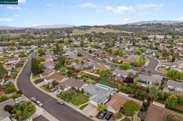 1948 Rainier Dr, Martinez, CA 94553