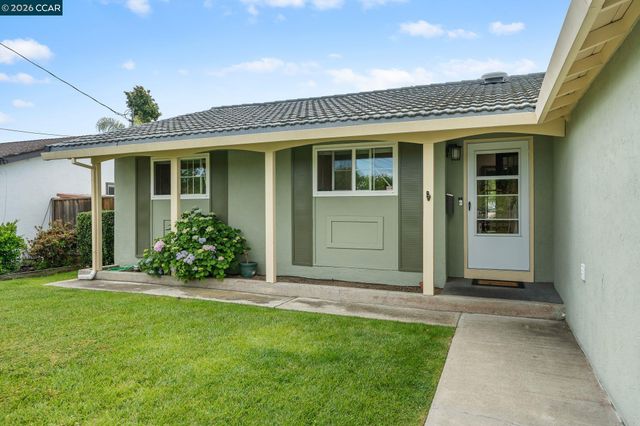 1948 Rainier Dr, Martinez, CA 94553
