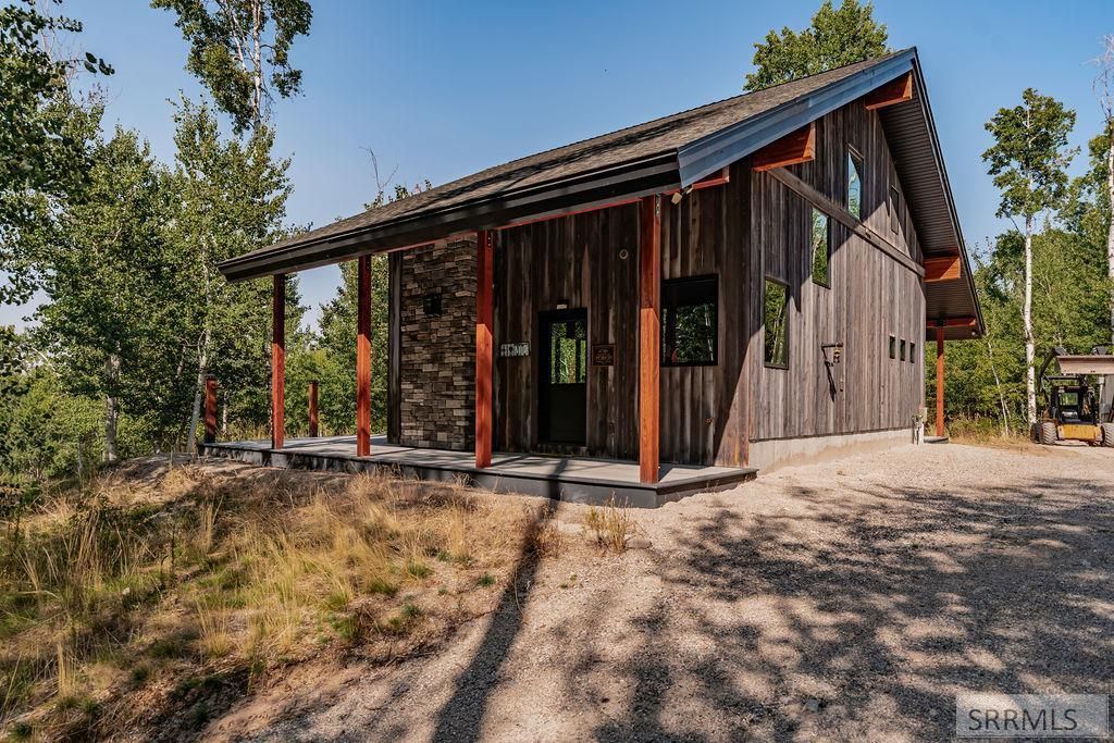 Image 2 of property listing at 10468 Rig Ranch Road, Rexburg, ID 83440