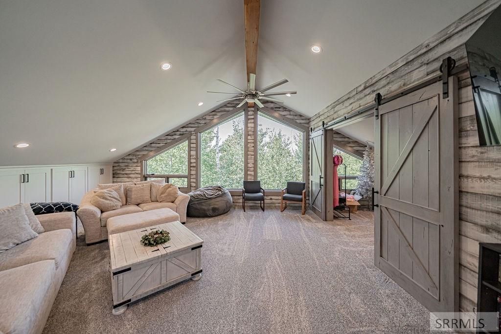 Image 32 of property listing at 10468 Rig Ranch Road, Rexburg, ID 83440