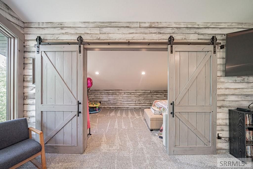 Image 37 of property listing at 10468 Rig Ranch Road, Rexburg, ID 83440