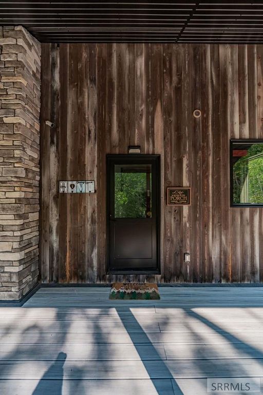 Image 5 of property listing at 10468 Rig Ranch Road, Rexburg, ID 83440