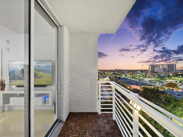 18800 NE 29th Avenue 704, Aventura, FL 33180