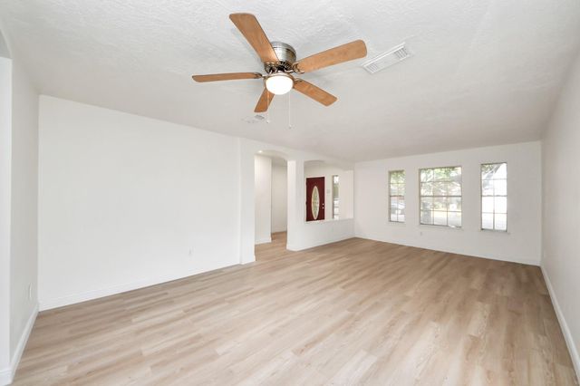 3046 Texas Oak Drive, Katy, TX 77449
